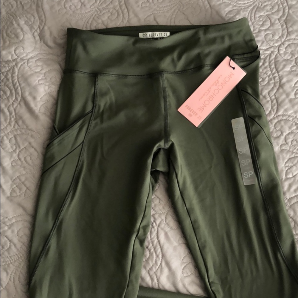 “New” Forever 21 Activewear leggings